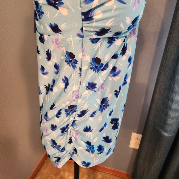 Floral Tankini Top - Picture 3 of 8